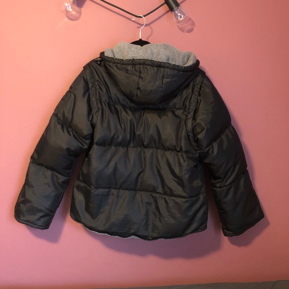 black puffy jacket - Picture 2 of 7